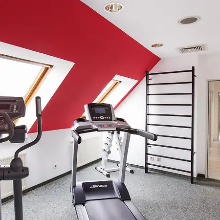 Dormero Airport Hotel