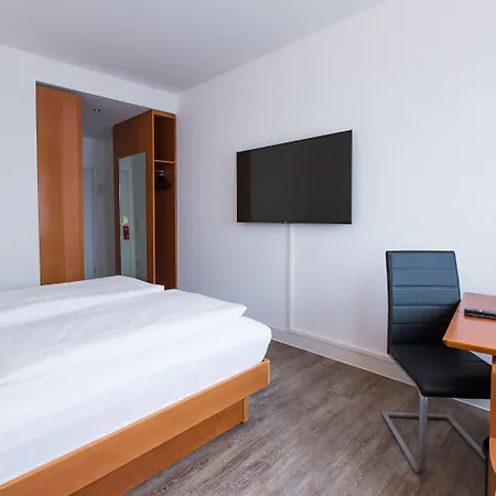 Hotel Dormero Airport Dresden