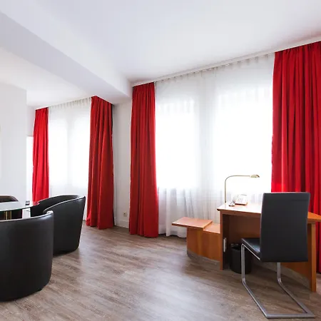 Hotel Dormero Airport