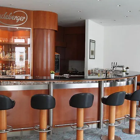 Dormero Airport 3*