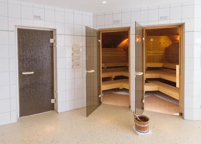 Отель Dormero Airport 4*