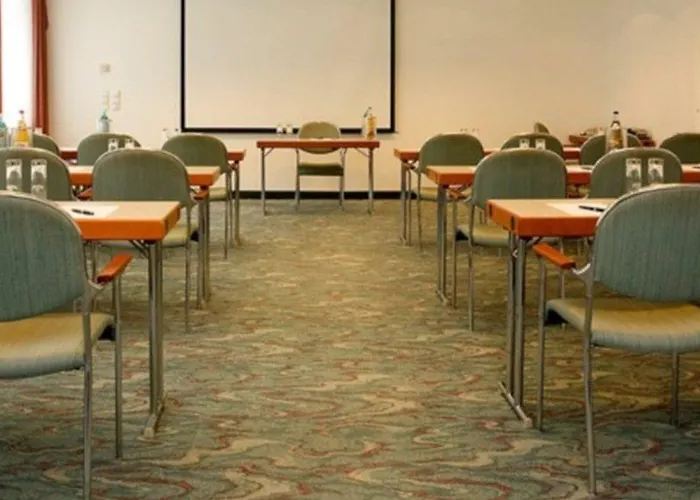 Dormero Airport Дрезден