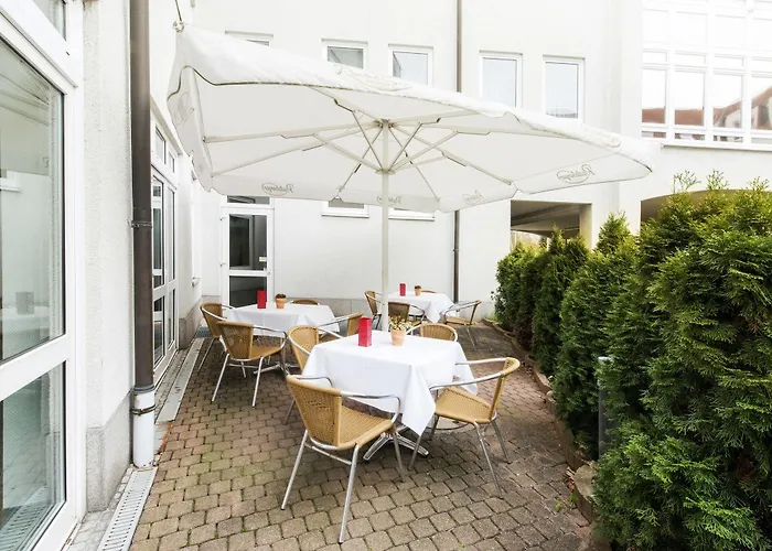 Dormero Airport Дрезден