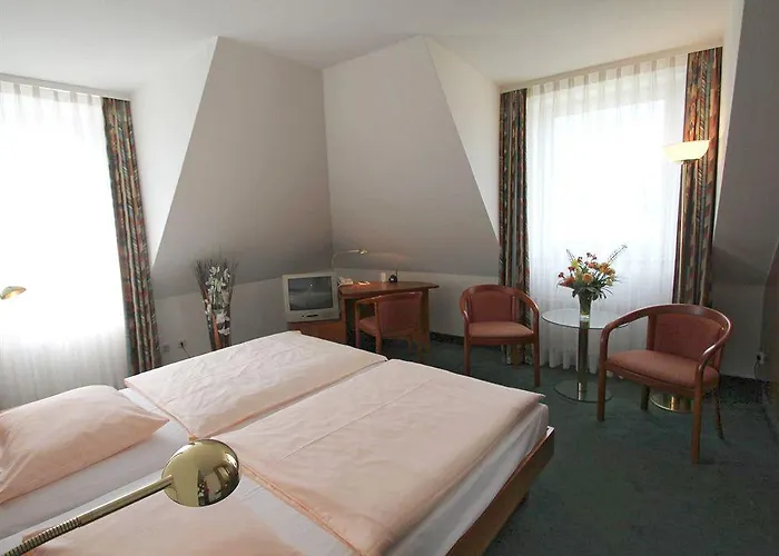 Отель Dormero Airport 4*