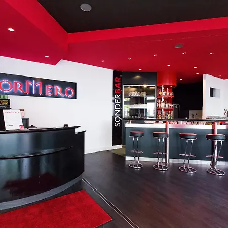 Hotel Dormero Airport 4*