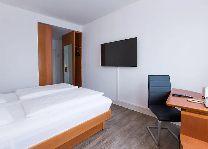 Hotel Dormero Airport Dresden